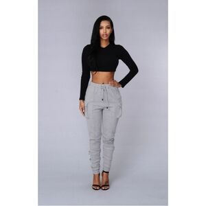 Fashion Nova Grey High Waist Cargo Sweat Pants with Buckles Size Medium NWT